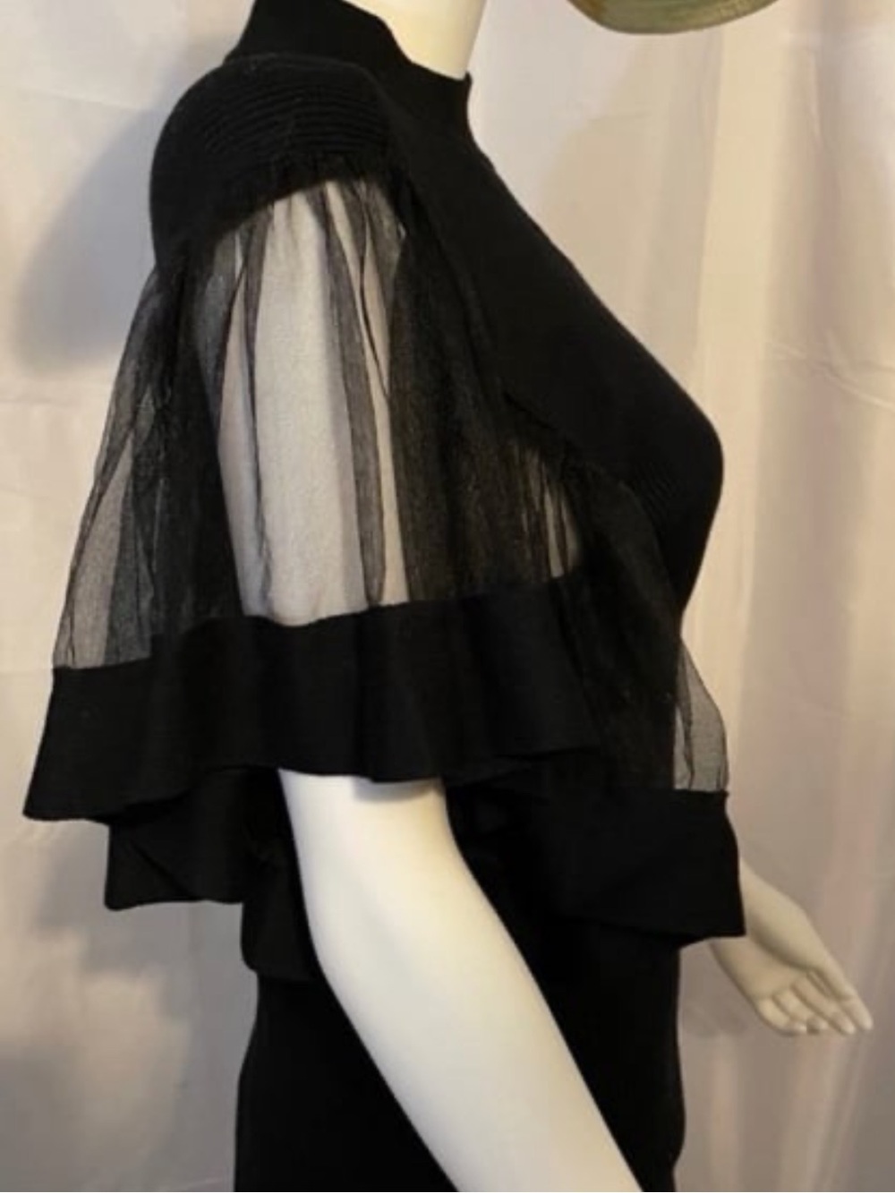 New York & Company 7th Avenue Studio Keyhole Butterfly Sleeve Knit Sweater - Picture 5 of 9
